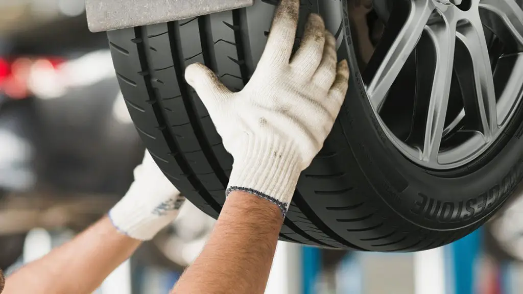 Can You Fill Tires With Car On, Can You Fill Tires With Car On? (Answered), KevweAuto