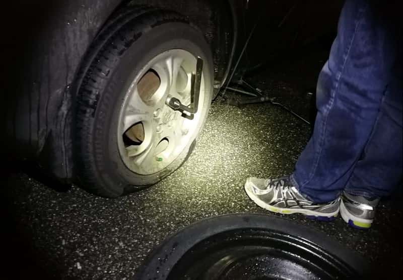 Car Flat Tire At Night, Car Flat Tire At Night [8 Helping Tips], KevweAuto