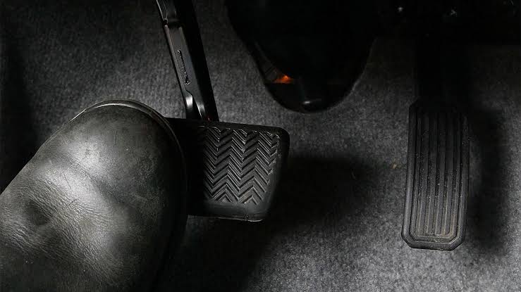 Brake Pedal Goes To The Floor, Brake Pedal Goes To The Floor: 6 Causes Of Soft Brake Pedal, KevweAuto