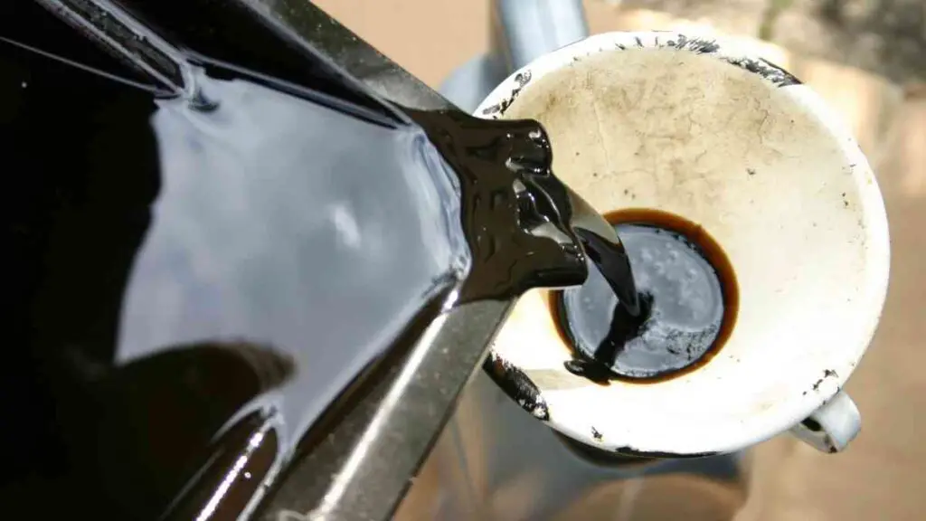 Is It Bad If My Engine Oil Is Black, Is It Bad If My Engine Oil Is Black? All You Need To Know, KevweAuto